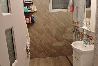 Apartament cu 2 camere decomandat în Petros - 3