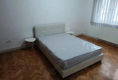 Apartament cu 4 camere semidecomandat în Complex Studențesc - 4
