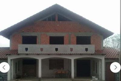 Vand casa la rosu P+M cu anexe,teren in sup.de 2877 mp.informatii la tel. ,pret 134800 euro. Vand casa la rosu P+M cu anexe,teren in sup.de 2877 mp.informatii la tel. ,pret 134800 euro. - 1