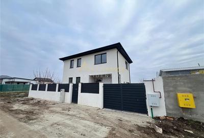 Casă individuală cu 4 camere cu Teren 320 Mp în Berceni - 2