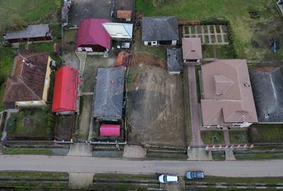 Casă cu 3 camere cu Teren 682 Mp în Sălsig - 11