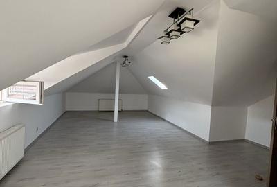 Casă cu 4 camere în Central - 3