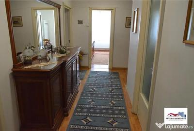Apartament cu 3 camere decomandat în Aleea Carpați - 8