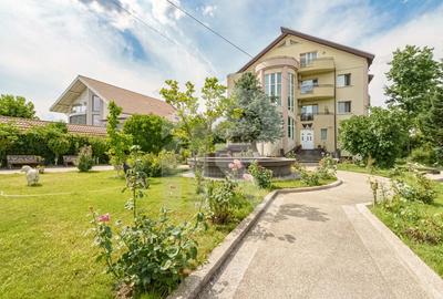 Casa cu teren de 3000 mp - ponton la lac - piscina si casa de oaspeti - 15