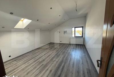 Casă cu 9 camere cu Teren 1000 Mp în Comișani - 4