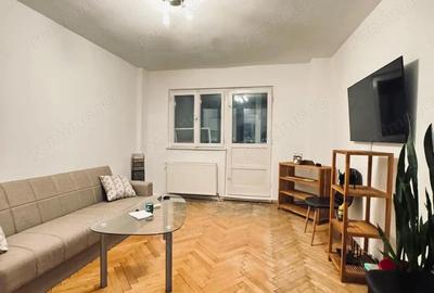 Apartament cu 3 camere decomandat în Dacia