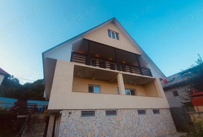 Se vinde vila spa?ioasa in Tg. Neam?, zona Pometea Demisol, Parter, Etaj ?i Mansarda, sub padure! - 1