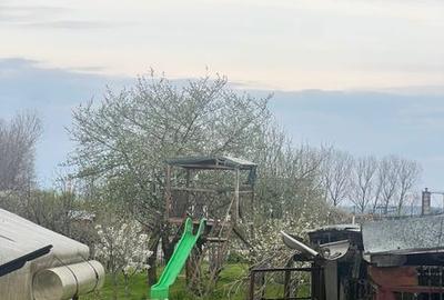 Casă cu 4 camere cu Teren 94 Mp în Central