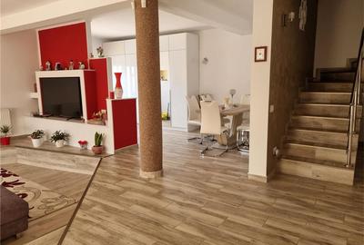 Casă cu 5 camere în Giroc - 1