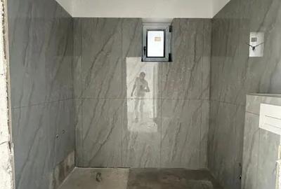 Casă cu 5 camere cu Teren 303 Mp în Central - 11