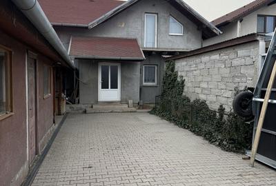 Casă cu 4 camere cu Teren 762 Mp în Central - 2