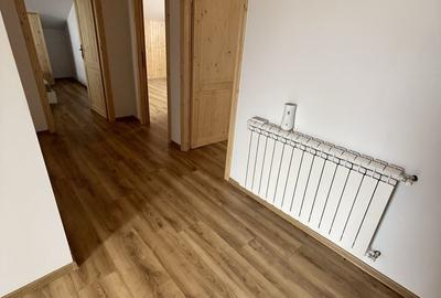 Casă cu 4 camere în Jugureni - 7