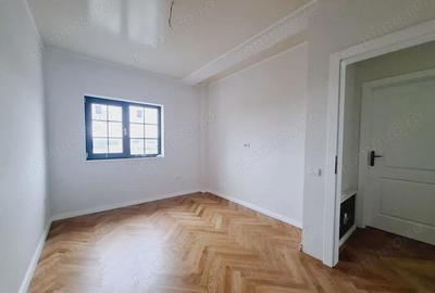 Casă cu 5 camere cu Teren 280 Mp în Braytim - 2