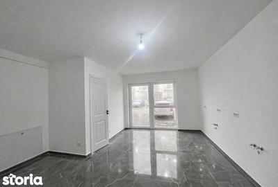 Spațiu comercial, de 32 mp, în Central - 9