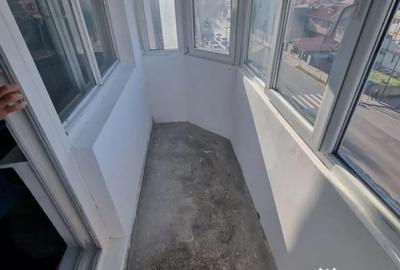 Garsonieră decomandată în Km 4 - 11