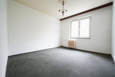 Apartament cu 3 camere decomandat în Obor