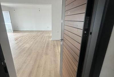 Apartament cu 3 camere în Unirea - 2