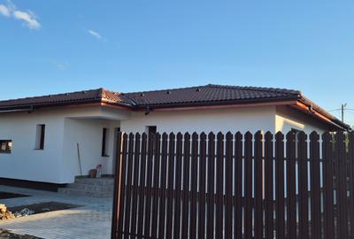 Casa solida intrare Bod din Sanpetru,langa Campus,  teren generos - 8