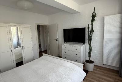 Apartament cu 3 camere semidecomandat în Central - 11