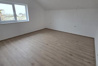 Duplex de vânzare – Calea Medveș - 4 camere - 124.000 Euro + TVA - 8