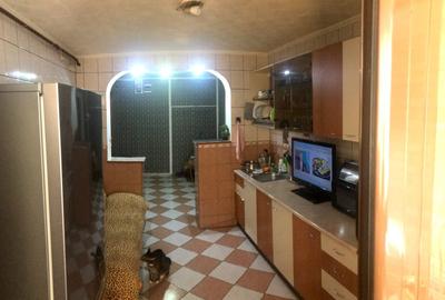Apartament cu 4 camere semidecomandat în Berceni - 3