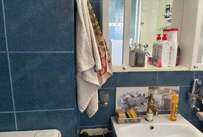 Camera in apartament 3 camere - 1 Mai metrou - 5