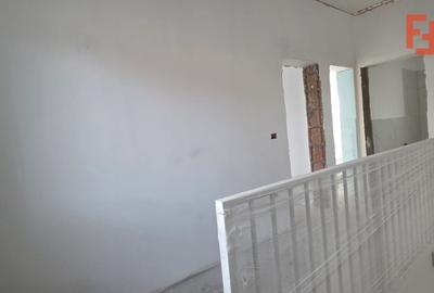 Duplex cu 4 camere cu Canalizare în Moșnița Nouă - 4