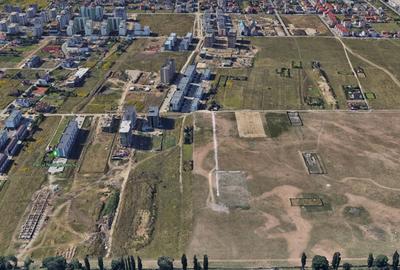 Teren Construcții intravilan de 7500 mp, în Tractorul