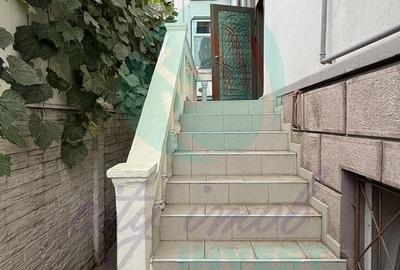 Casă individuală cu 9 camere cu Canalizare în Moșilor - 2