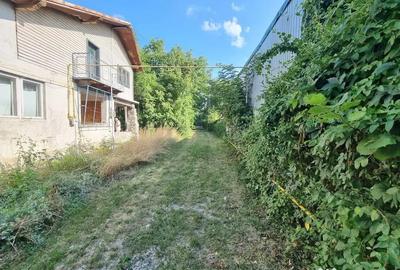 Casă cu 5 camere cu Teren 470 Mp în Central - 2