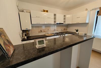 Duplex partial mobilat  -  3 camere  -  200 mp teren - 8