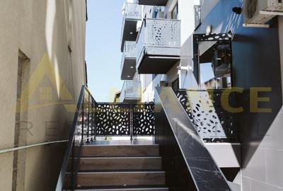 Apartament 3 Camere-Sector 4-Gata de Mutare - 1