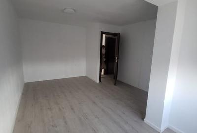 Casă cu 5 camere cu Teren 936 Mp în Central - 8