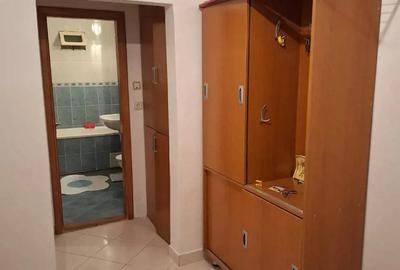 Inchiriez apartament 2 camere