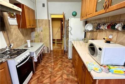 Apartament cu 3 camere decomandat, mobilat în Republicii - 10