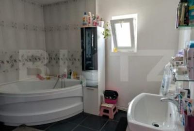 Casă cu 4 camere cu Teren 168 Mp în Central - 14