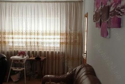 De vanzare apartament 3 camere situat in municipiul Campulung Muscel - 1