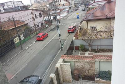Apartament 2 camere metrou 1 MAI - 15