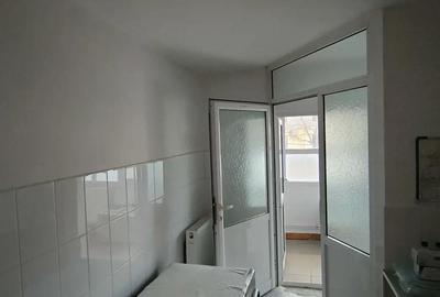 Apartament cu 3 camere în Corabia - 2