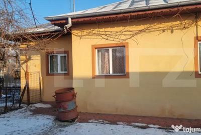 Casă cu 4 camere cu Teren 900 Mp în Lipănești - 2