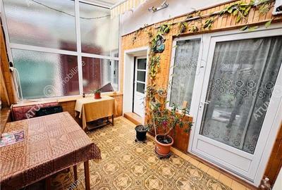 Casa de 3 camere cu pivnita si teren situata in zona Lupeni Sibiu - 5