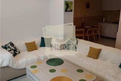 Apartament cu 3 camere decomandat în Valea Aurie