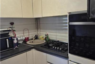 Garsoniera decomandata in bloc de apartamente Astra - 4