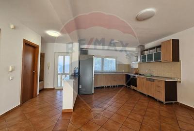 Casă cu 4 camere cu Teren 256 Mp în Bună Ziua - 2