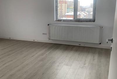 Apartament cu 4 camere decomandat în George Enescu - 12