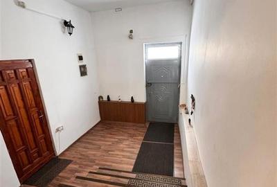 Casa in apreciabil potential,cu terase, curte,gradina echipata,2 pivnite,Str. Ro - 9