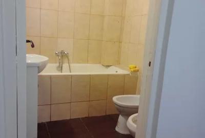 Casă cu 3 camere cu Canalizare în Centrul Istoric - 6