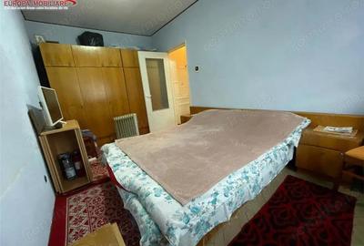 Apartament cu 2 camere decomandat în 23 August - 6