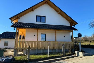 Casa de  vis la tara - vedere panoramica - living 60 mp - in inima  Cacicai - 2