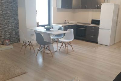Apartament cu 3 camere decomandat în Central - 4
